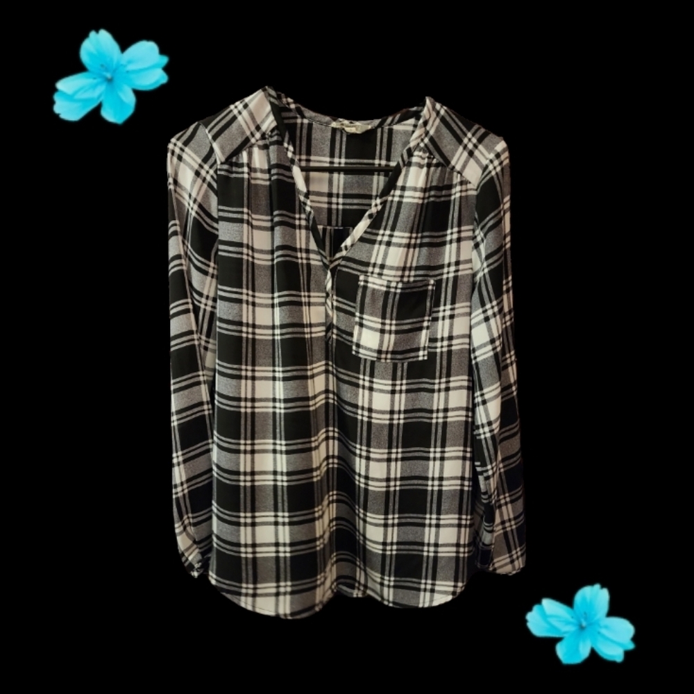 PLEIONE BRAND - WOMEN'S BLACK & WHITE PLAID LONGSLEEVE BLOUSE - SIZE S